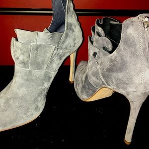 Pour La Victorie Heels